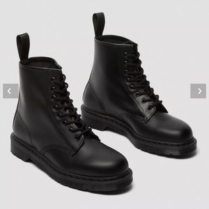 Dr. Marten - 1460 Mono Smooth Leather Lace Up Boots